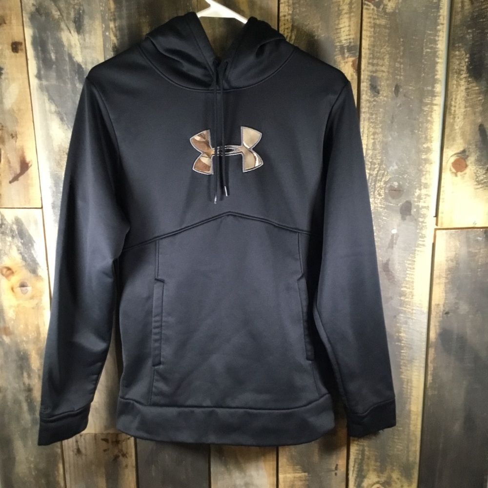 Under Armour pullover hoodie with camo men’s size small